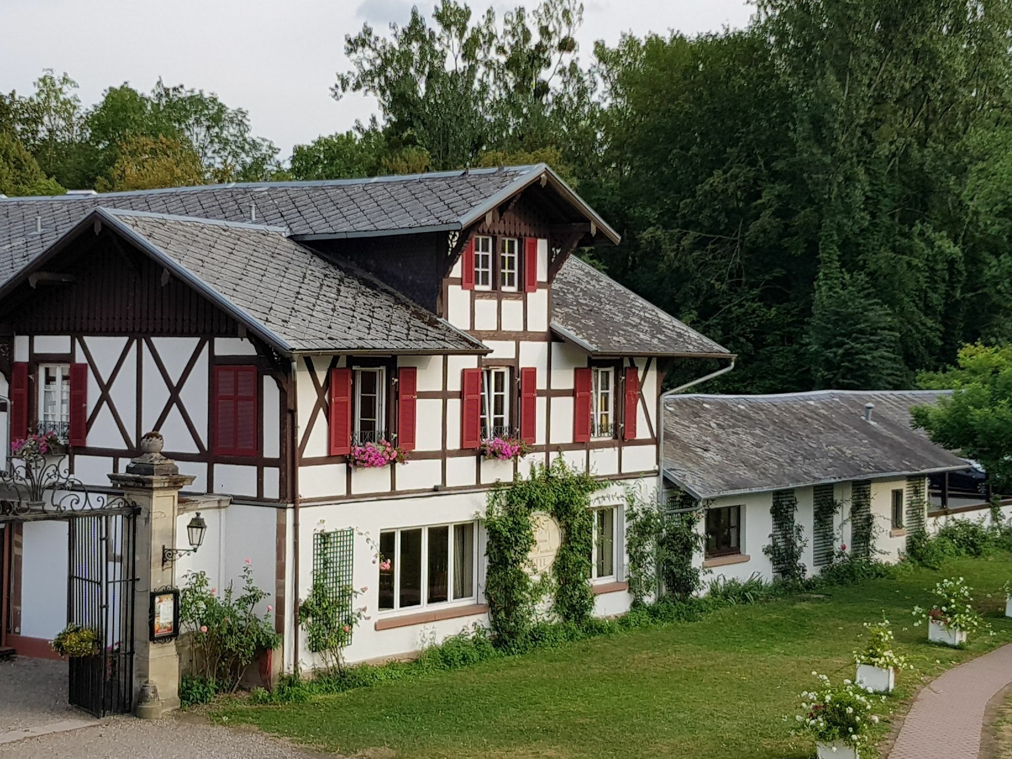Château De Pourtalès 3* Strasbourg